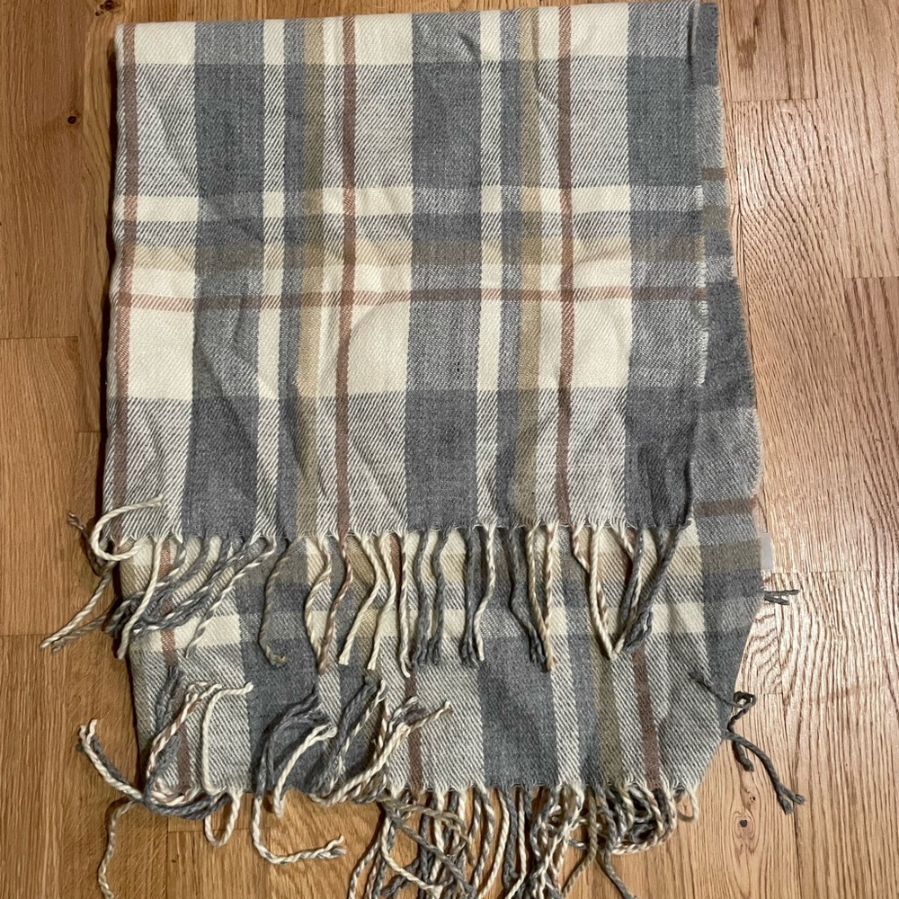 Plaid scarf